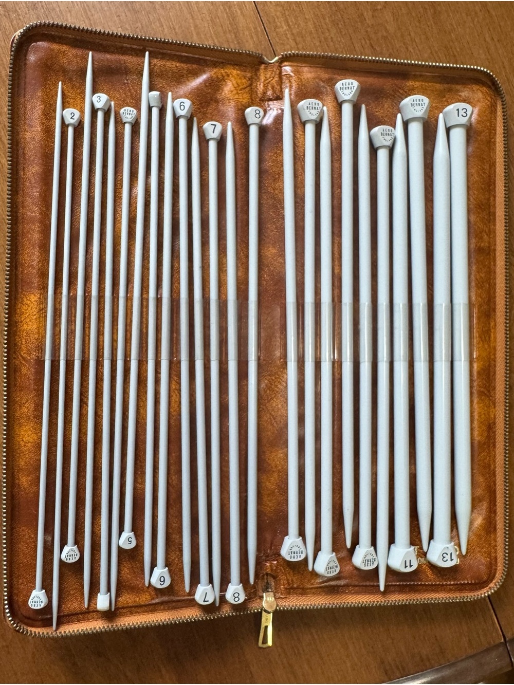Vintage Aero Bernat single-point straight aluminum knitting needles in case